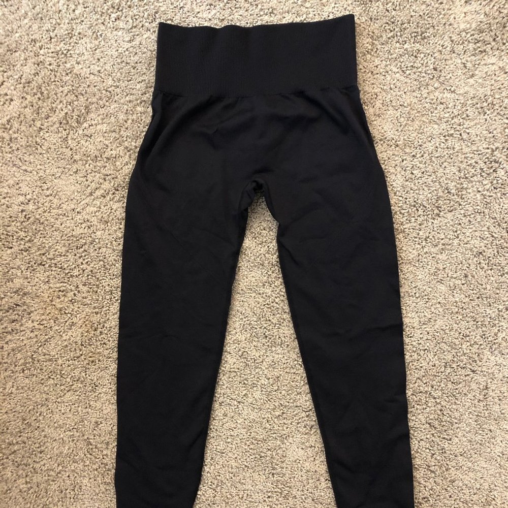 Never Worn Seamless Ribbed High Waisted Leggings